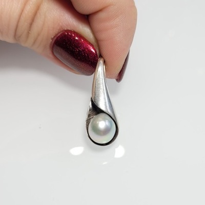 Srebrny wisiorek, srebro 0,925 perła hodowana