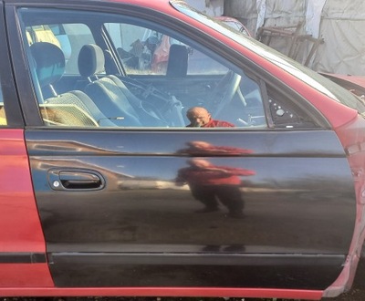 Toyota carina e 92-97 двері перед праве фото №1