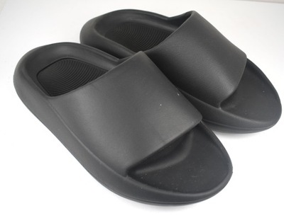 Używanew klapki CALANDO roz. 41