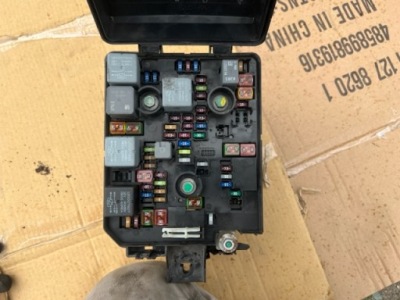 Mokka 1.7 коробка предохранителей 95263744 95941608 фото №1