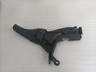 Audi a3 8v направляющая бампера левый задняя фото №1