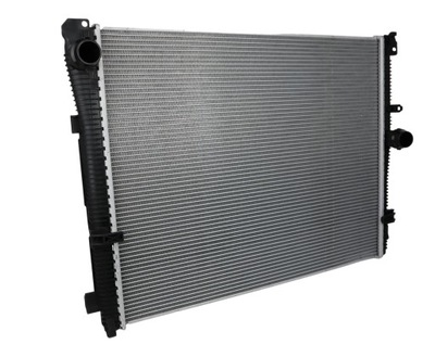 Радиатор bmw 320i / 330i 2019 - фото №1