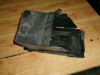 Ford mondeo mk4 основание аккумулятор фото №1