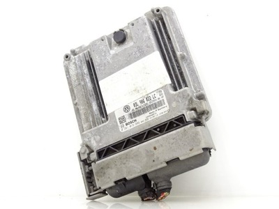 Бортовой компьютер блок управления двигателя vw scirocco iii 2.0 tdi фото №1