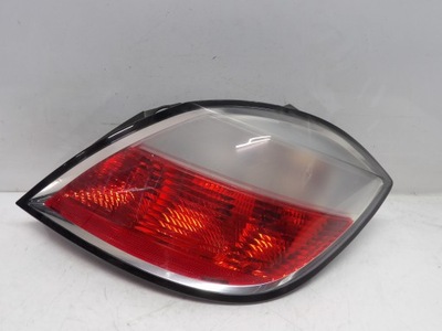 Лампа права задня opel astra фото №1