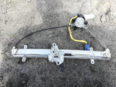 Honda stream 00-02 przedlift підйомник скло lp фото №1