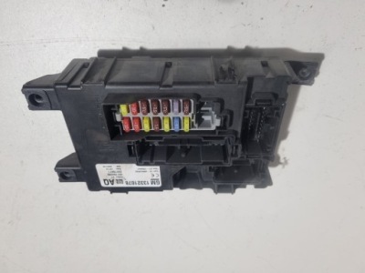 Corsa d 1.4 коробка запобіжників 13321078 aq фото №1