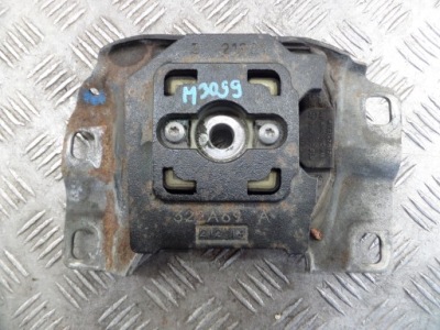 Кронштейн подушка двигателя 322a69a volvo v40 ii cc фото №1