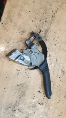 Toyota aygo i рычаг ручного тормоза фото №1