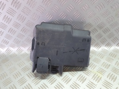 Коробка na акумулятор запобіжників клема corsa e фото №1