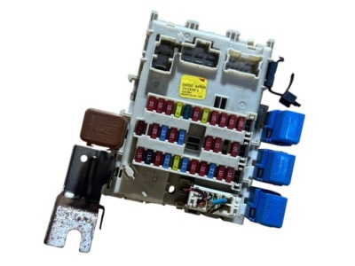 Коробка предохранителей nissan primera p12 24350-av700 фото №1