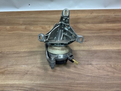 Подушка кронштейн ліва audi q7 sq7 4m0399201g фото №1