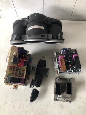 Блок керування набір стартовий alfa romeo 147 0261207727 51711428 фото №1