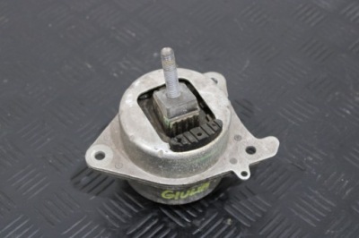 Кронштейн подушка двигуна 00505484710 alfa romeo giulia veloce фото №1