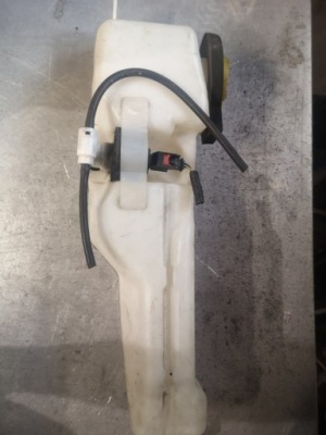 Chrysler pt cruiser бак рідина 05152059aa фото №1