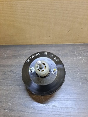 Насос гальмівна підсилювач гальм octavia iii 1.6 tdi фото №1