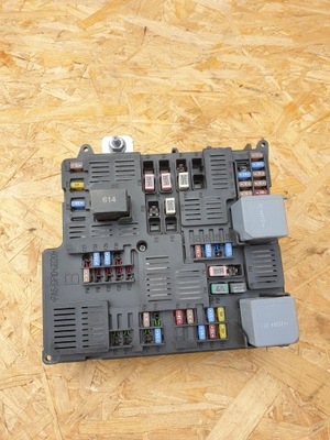 Volvo xc60 ii модуль запобіжників 32322427 фото №1