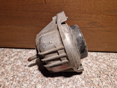 Подушка двигателя правая bmw 1 e87 фото №1