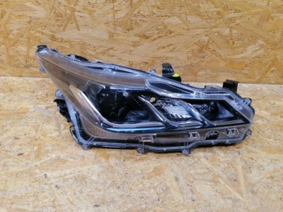 Лампа права фара правий toyota corolla e21 sedan led 2019- фото №1