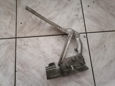 Петля капот opel astra j правий lub лівий z176 фото №1