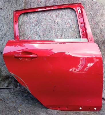 Peugeot 2008 дверь правое задняя фото №1