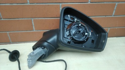 Vw touareg 2018-2022 правое 8pin фото №1