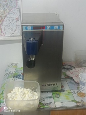 Automat,maszyna do bitej smietany Whipper Cool