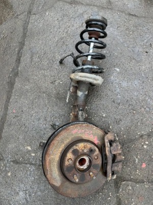 Chevrolet orlando амортизационная стойка поворотный кулак левый перед 2,0vcdi фото №1