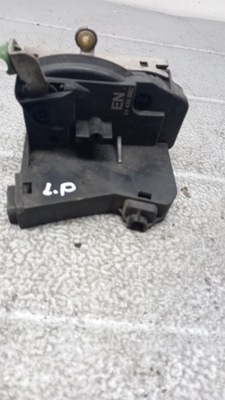 Замок левый перед opel corsa c 03r 1.2b фото №1