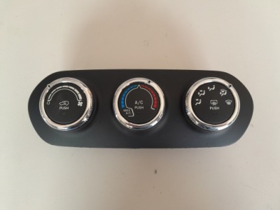 Jeep renegade trailhawk 2014- панель керування кондиціонера 07356334750 фото №1