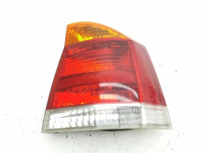 Opel vectra c 2004 права сторона лампи задні фото №1