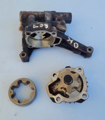 Насос масла bmw e39 m52b28 m25 2.8b фото №1