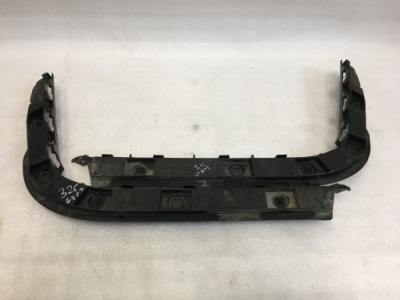 Tesla model 3 напрямна бампера правий задня фото №1