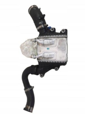 Интеркулер discovery sport 2.0d gj32-9l440-ab фото №1