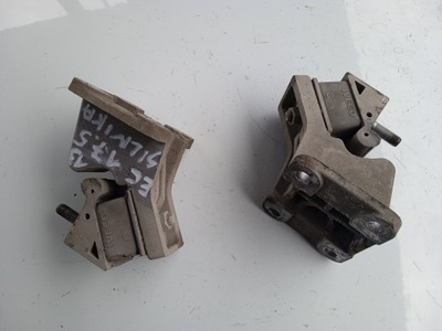 Iveco eurocargo 08-15 кронштейн двигуна подушка фото №1