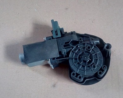 Renault scenic iv моторчик скло правий перед фото №1