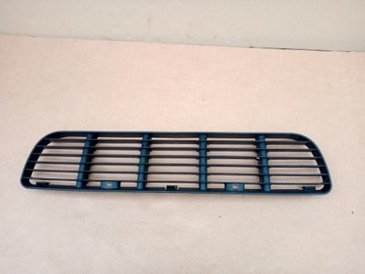 Vw polo gt sport решітка середня бампера 1994-99r фото №1
