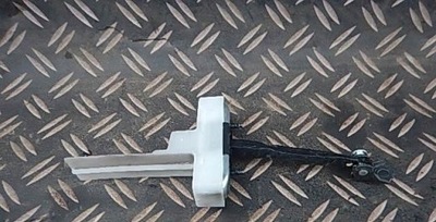 Lexus ls600h ls 600 ls460 l ограничитель правый задняя фото №1