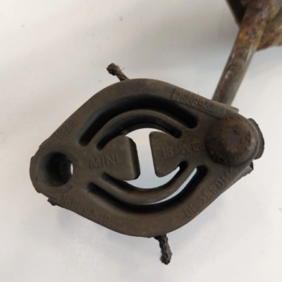 2008 mini one - cooper coupe r56 кронштейн глушника фото №1