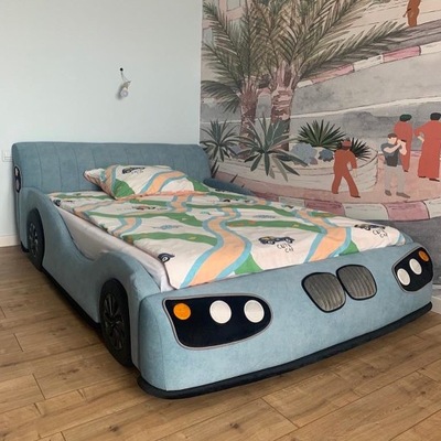 Łóżko dziecięce w kształcie samochodu