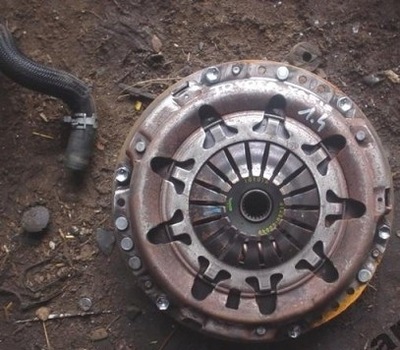 Toyota yaris 1.4 d4d полный сцепление фото №1