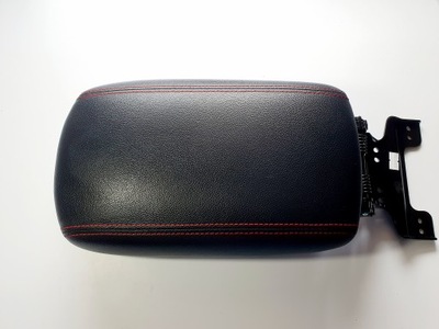 Підлокітник перед kia sportage iv gt 15- фото №1