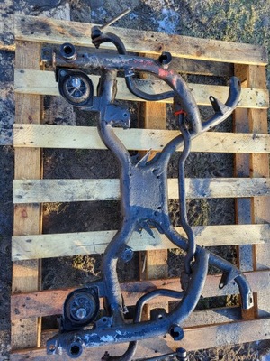 Поперечина підрамник підвіска перед bmw 5 e39 3.5 фото №1