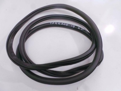 Seat tarraco vw 2019 прокладка кузовна двері фото №1