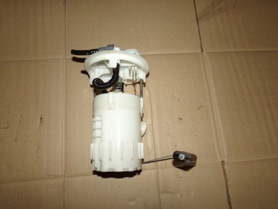 Помпа пального vivaro trafic 2.5 dci фото №1