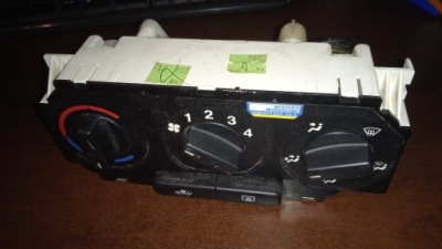 Панель обдув кондиционера opel astra g 24463627 фото №1