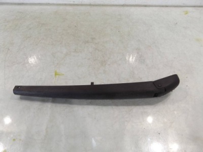 Alfa 147 рестайлінг  важіль двірники задній фото №1