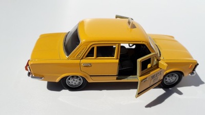 Fiat 125P Żółty TAXI Metalowy Model WELLY 1:34