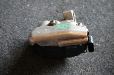 725. дросельна заслінка клапан egr bmw 52384501 фото №1