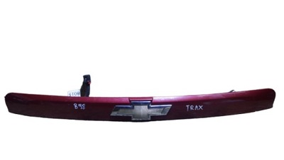 Chevrolet trax накладка кришки задня фото №1